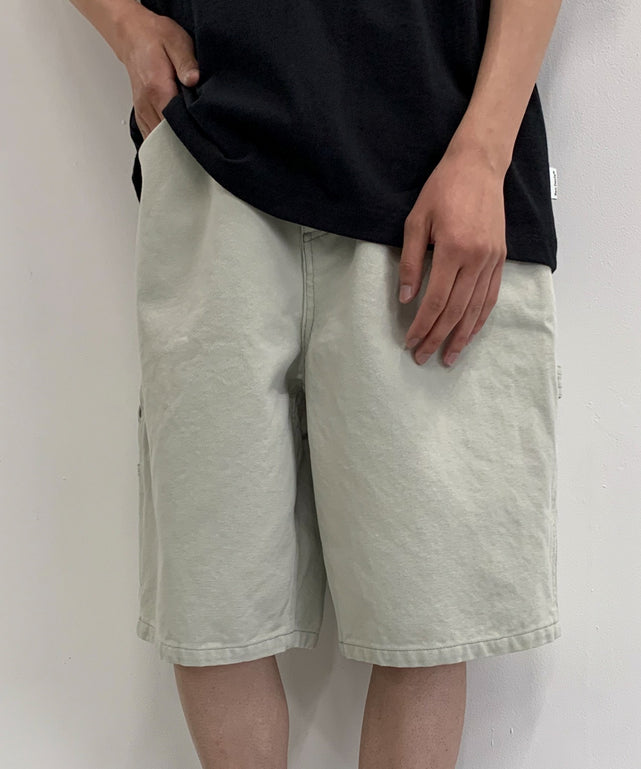 オフホワイト　モデル:175cm L着用