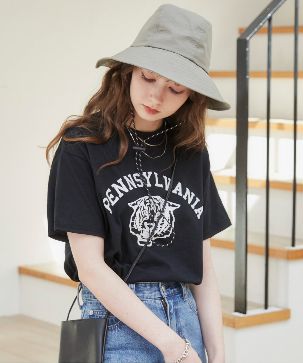 カレッジロゴプリントTee
