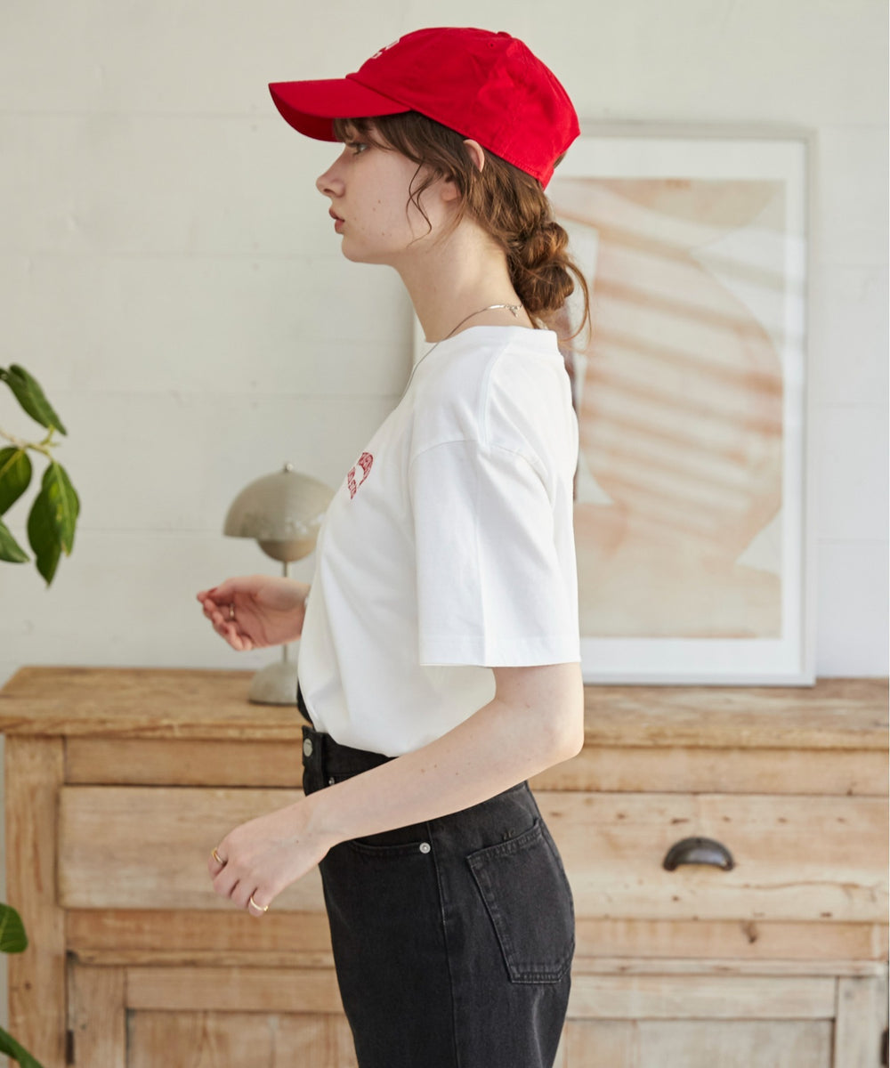 ワンポイント刺繍ロゴTシャツ