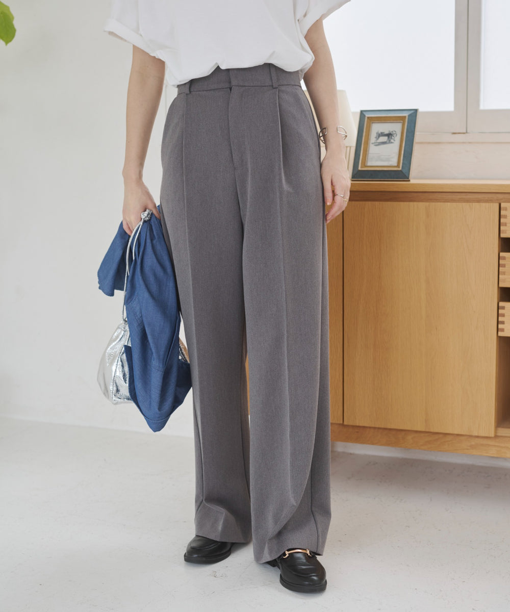 タックストレートスラックス
