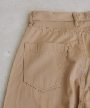 カーブチノパンツ