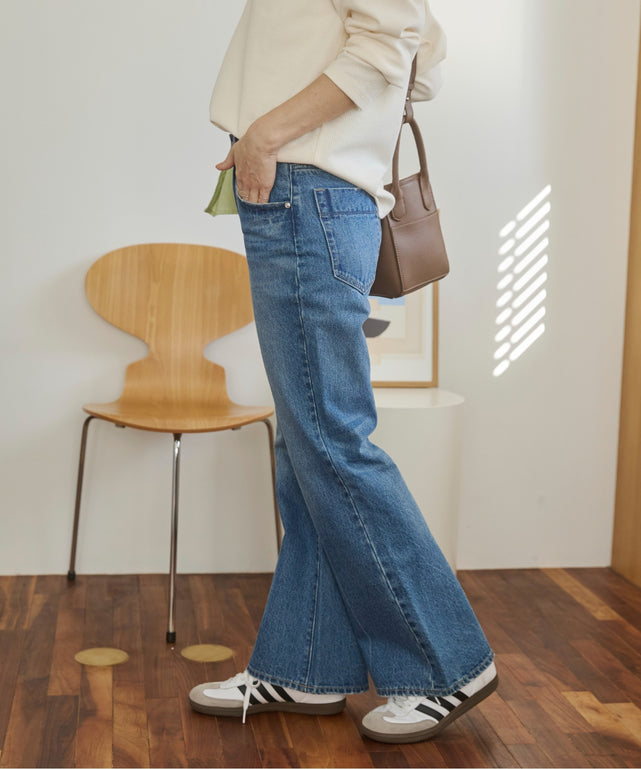 ブーツカットデニムパンツ