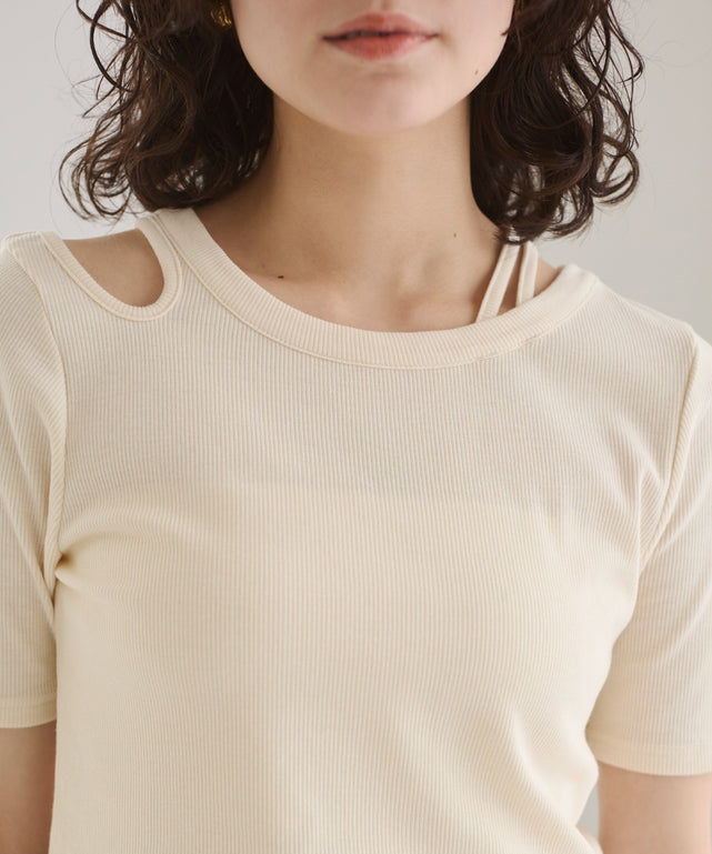 アシンメトリーカットアウトトップス