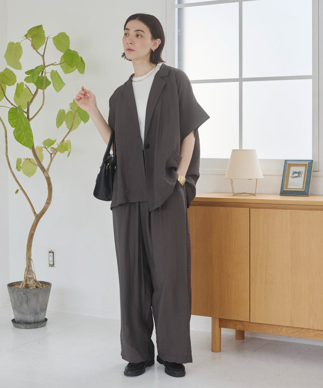 model:168cm　チャコール
