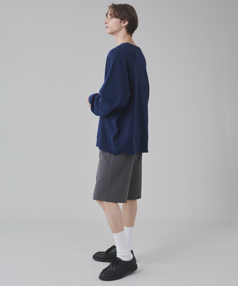 ネイビー モデル：178cm L着用