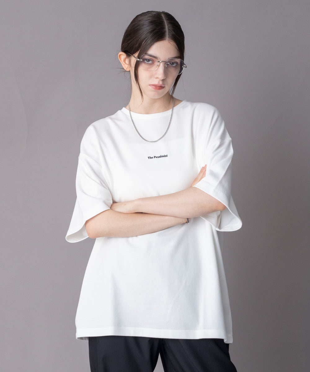 ホワイト モデル：162cm L着用