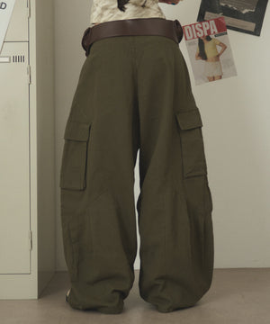 カーキ モデル：163cm S着用