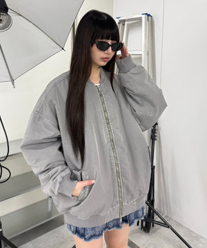 グレー モデル：160㎝ L着用