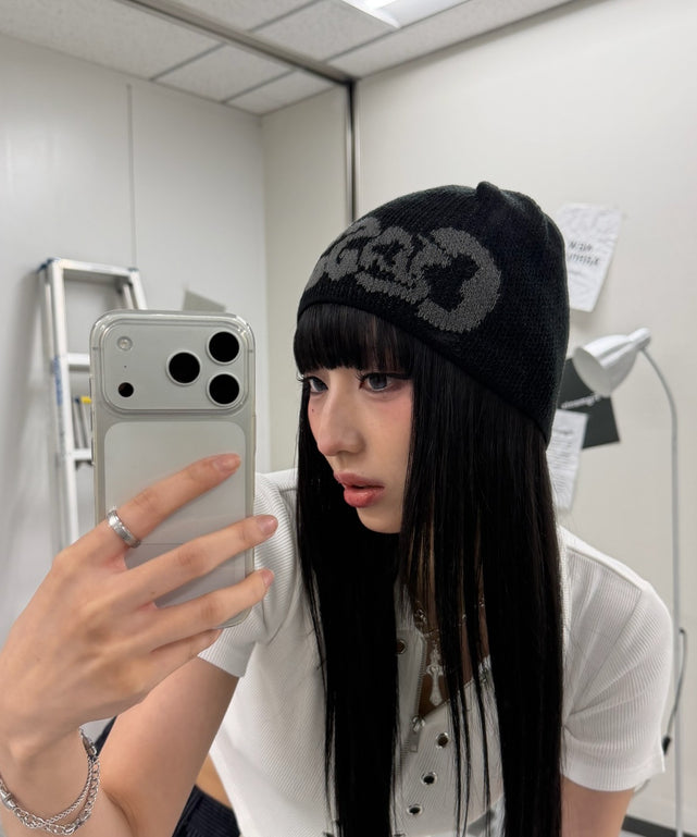 ブラック