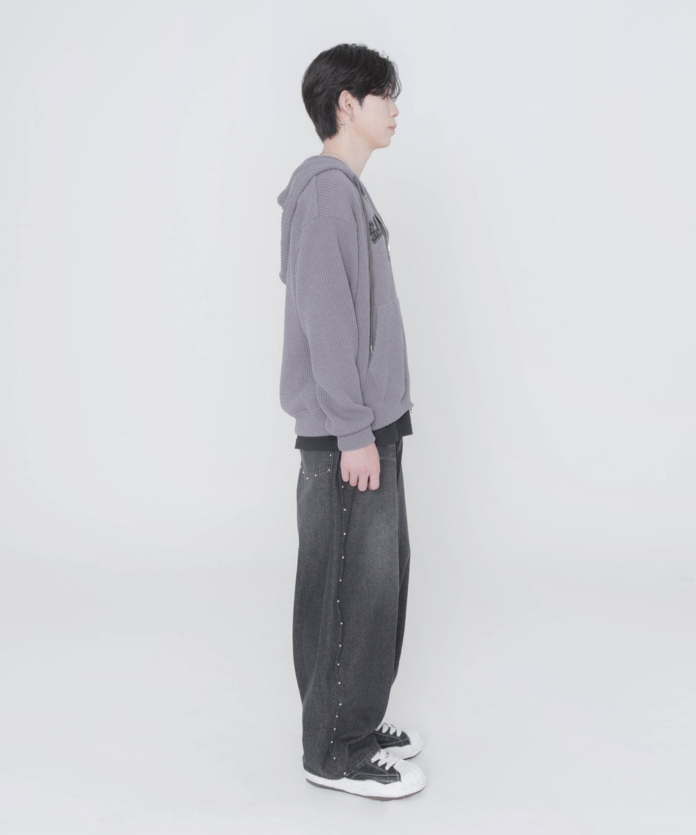 チャコール モデル:178cm F着用