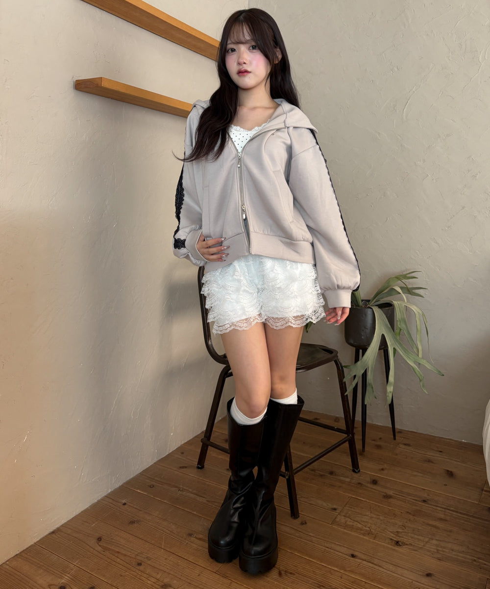 ベージュ モデル：155cm F着用