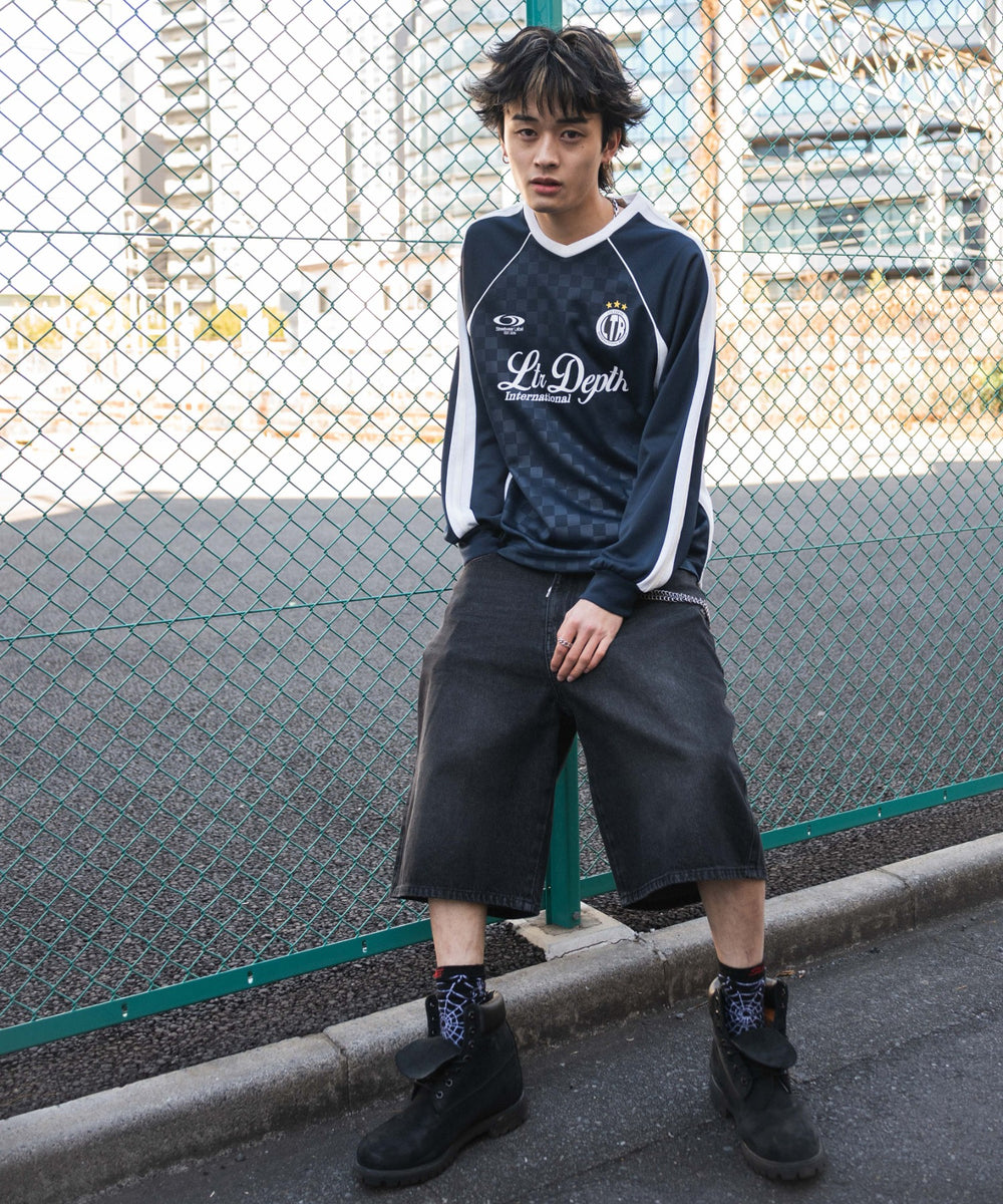 ネイビー　モデル:180cm L着用