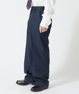 ネイビー モデル:167cm L着用