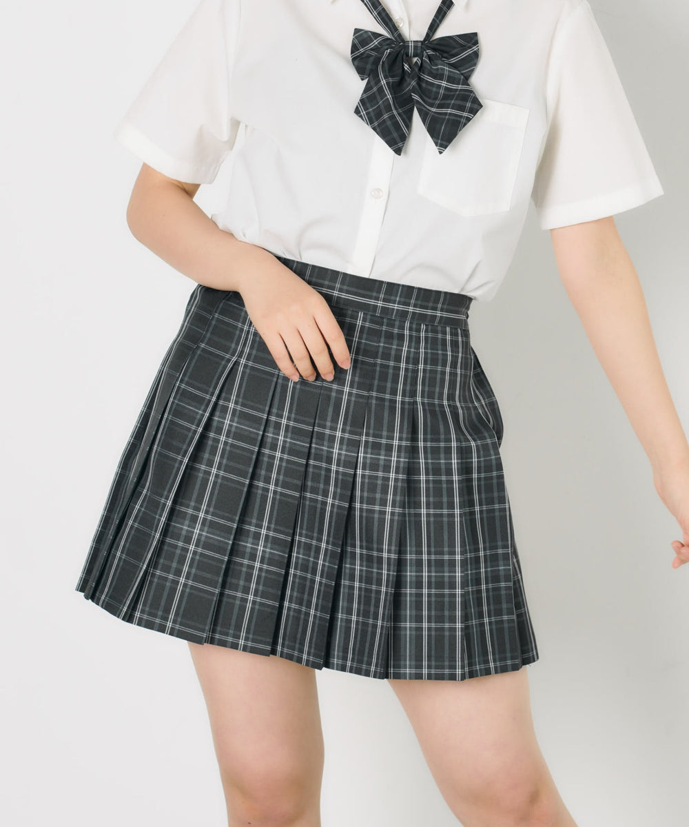 ブラックチェック1 モデル:160cm M着用