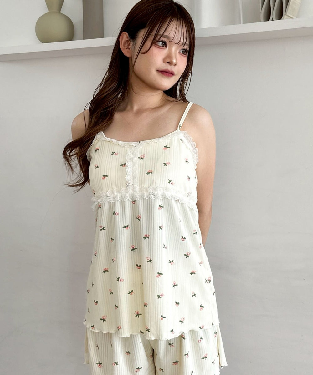 柄2：小花　モデル：160cm F着用