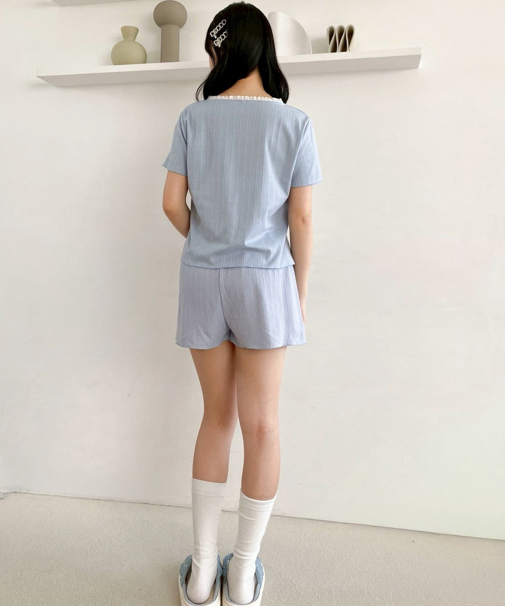 サックス　モデル：155cm F着用