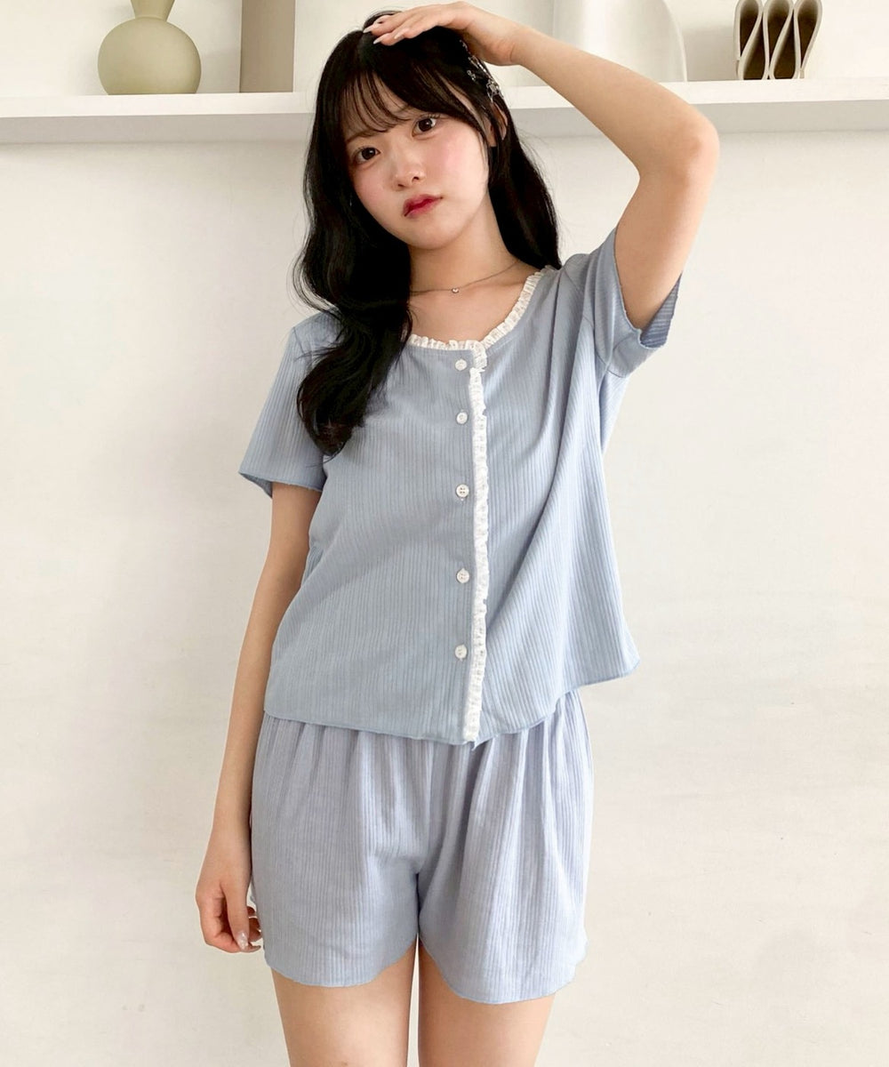 サックス　モデル：155cm F着用