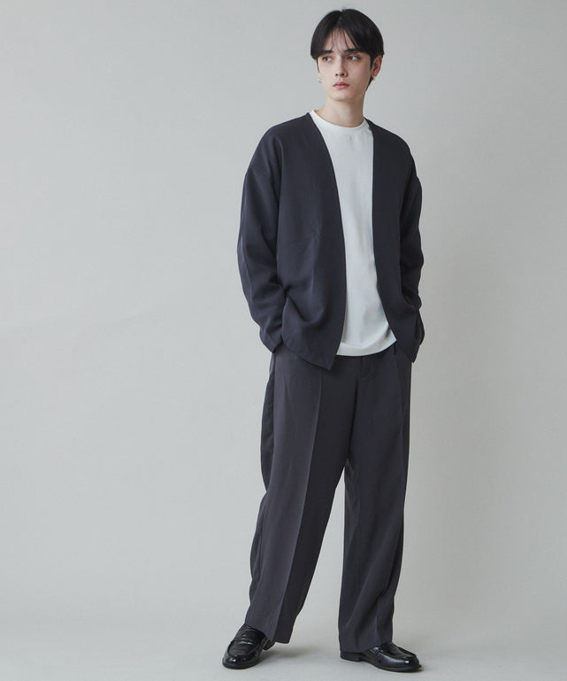 Dグレー モデル：180cm L着用