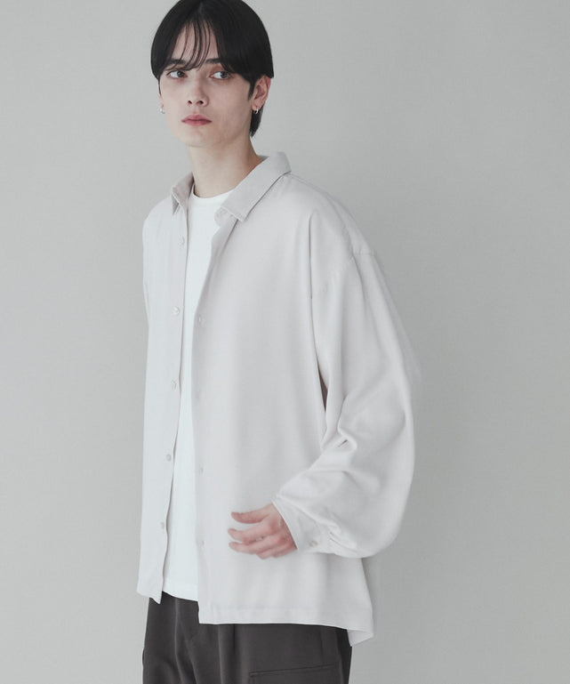 Lベージュ モデル：180cm L着用