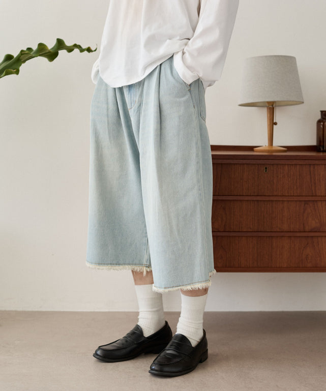 クロップドワイドデニムパンツ/デニム淡 モデル：180cm L着用