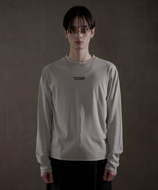 スリムフィットシアーT（LS）/グレーソノタ　モデル：180㎝　L着用