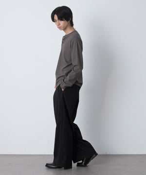 ブラックストライプ モデル：180cm L着用