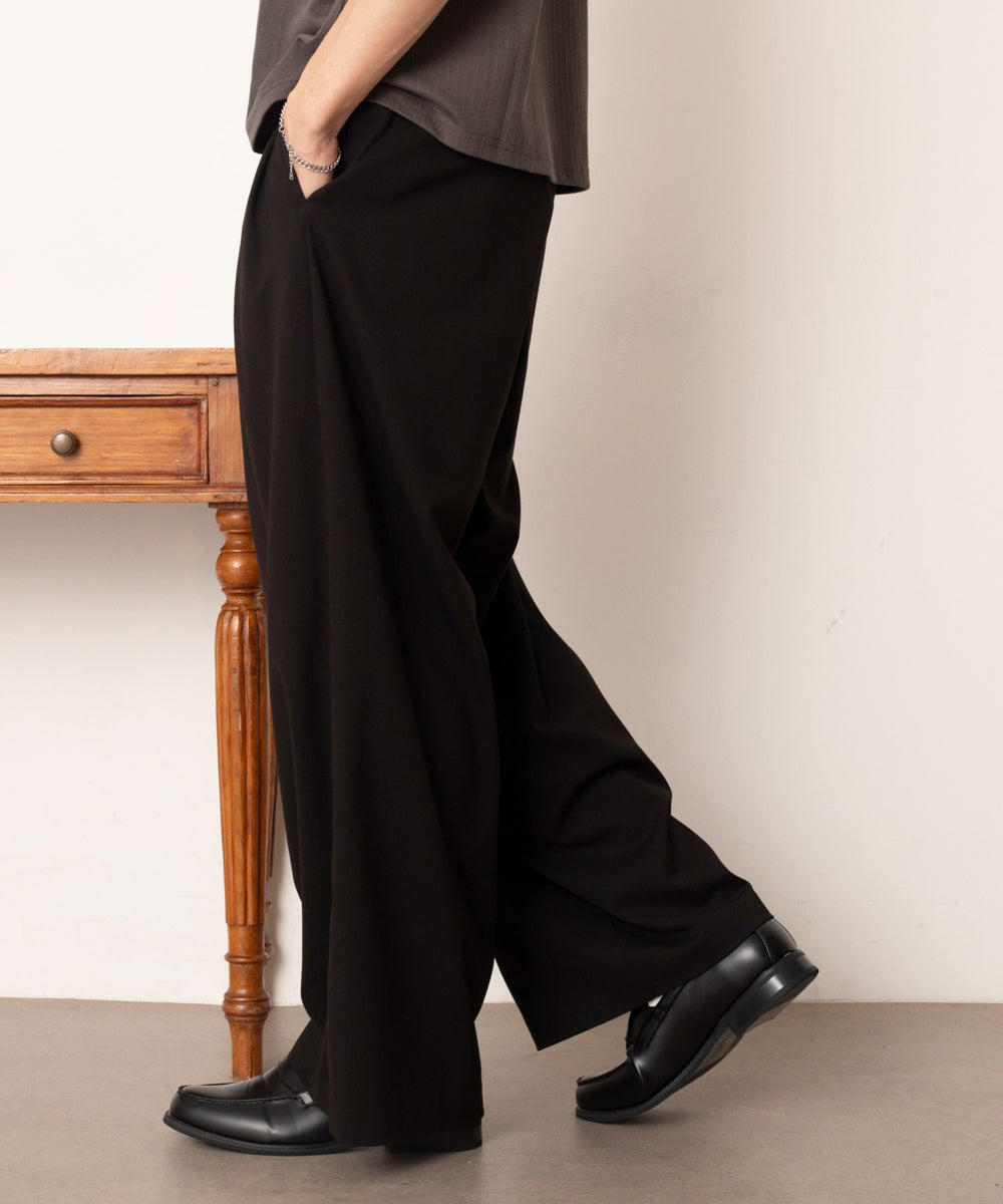 ブラック モデル：180cm L着用