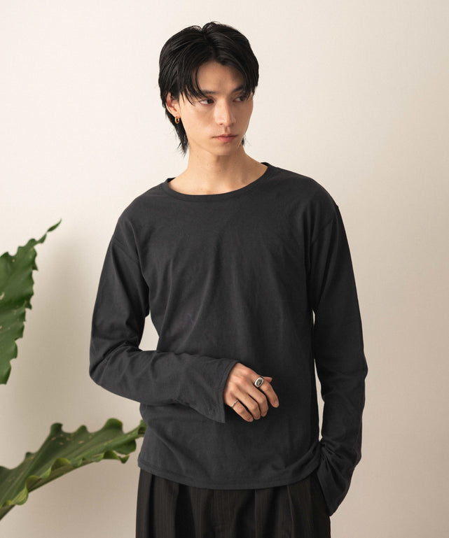 フレアスリーブT（LS）/チャコール モデル：180cm L着