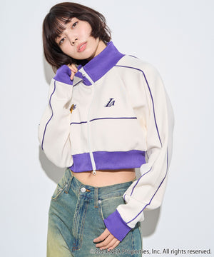 オフホワイト モデル：160cm F着用