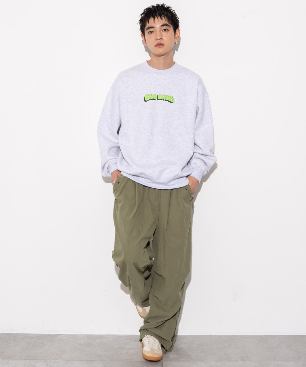 アッシュグレー モデル：180cm L着用