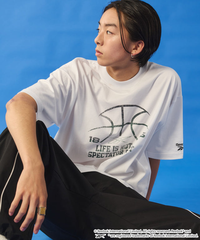 ホワイト　モデル:178cm M着用