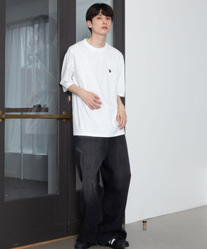 ホワイト　モデル：177cm L着用