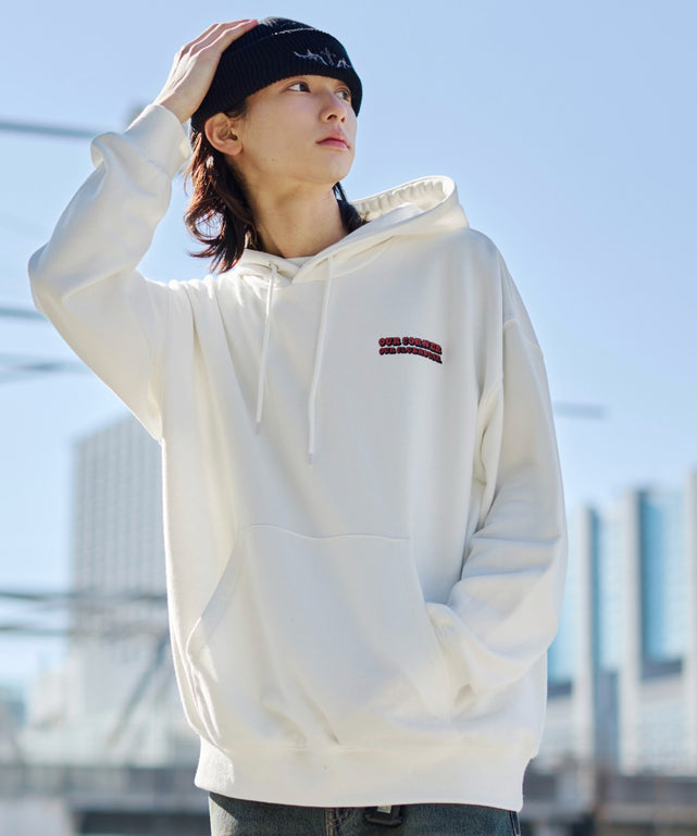 ホワイト モデル：175cm L着用