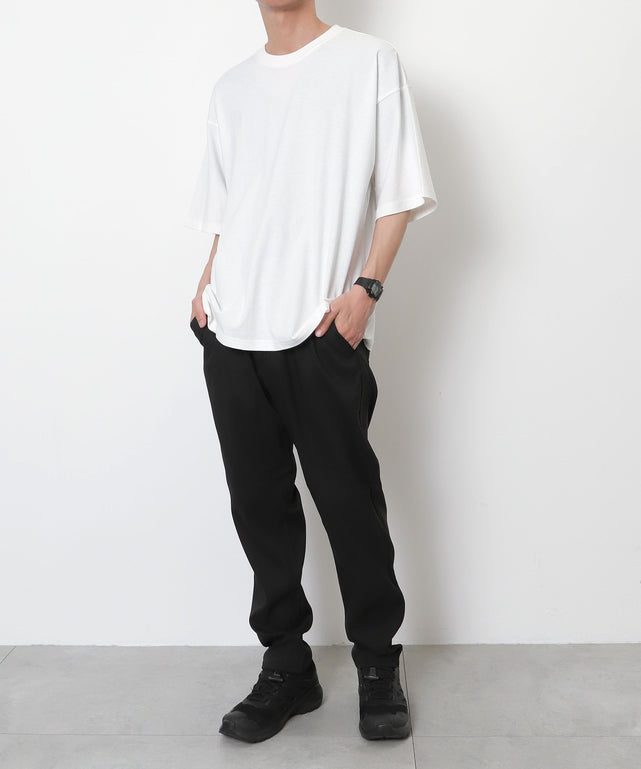 ブラック　モデル：175cm L着用