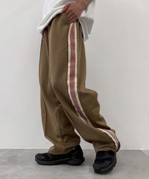 ベージュ モデル：175cm F着用