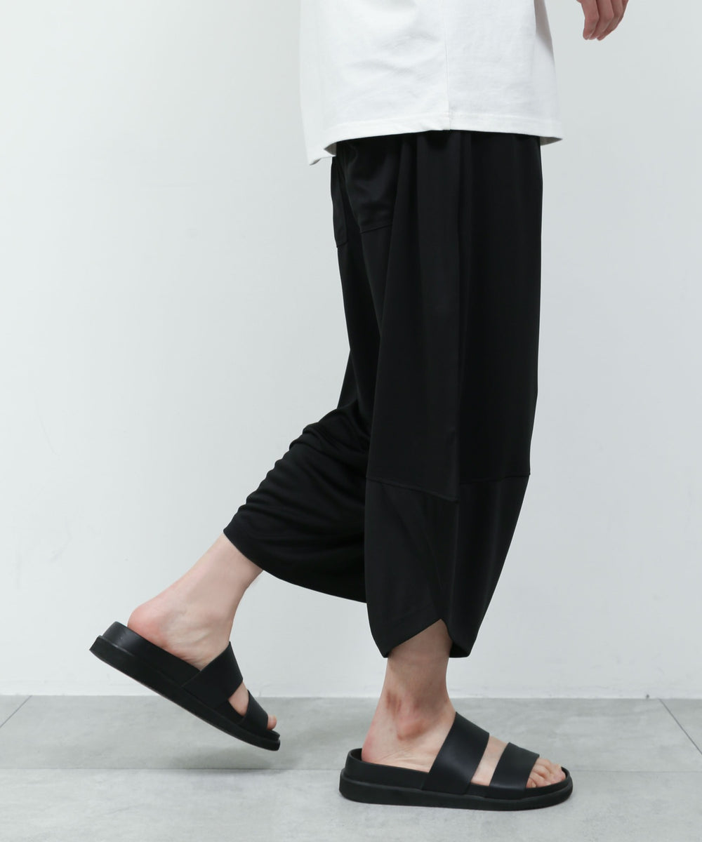 ブラック モデル：175cm L着用