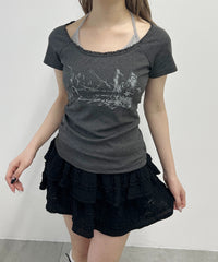 ホルターネックグラフィックTシャツ