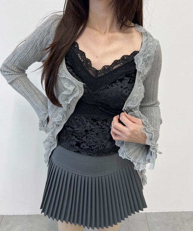 カップインベロアキャミ/ブラック モデル：157㎝ F着用