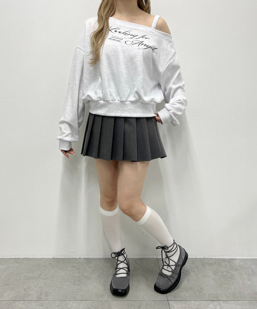 ホワイト モデル：160㎝ F着用