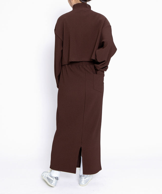 バックスリットロングスカート