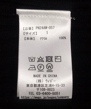 タートルネックリブニット
