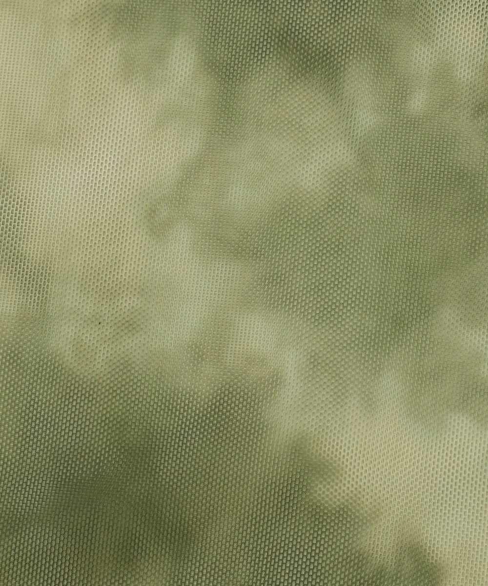 カーキ
