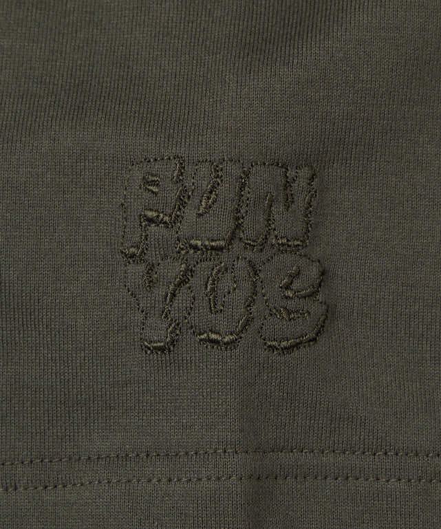 スリーブロゴ刺繍Tシャツ