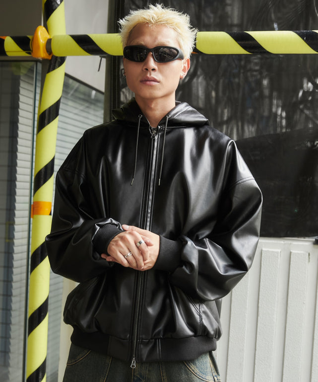 ブラック モデル：178cm L着用