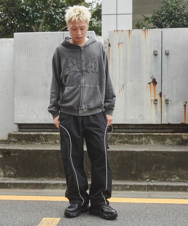 ブラック モデル：178cm M着用