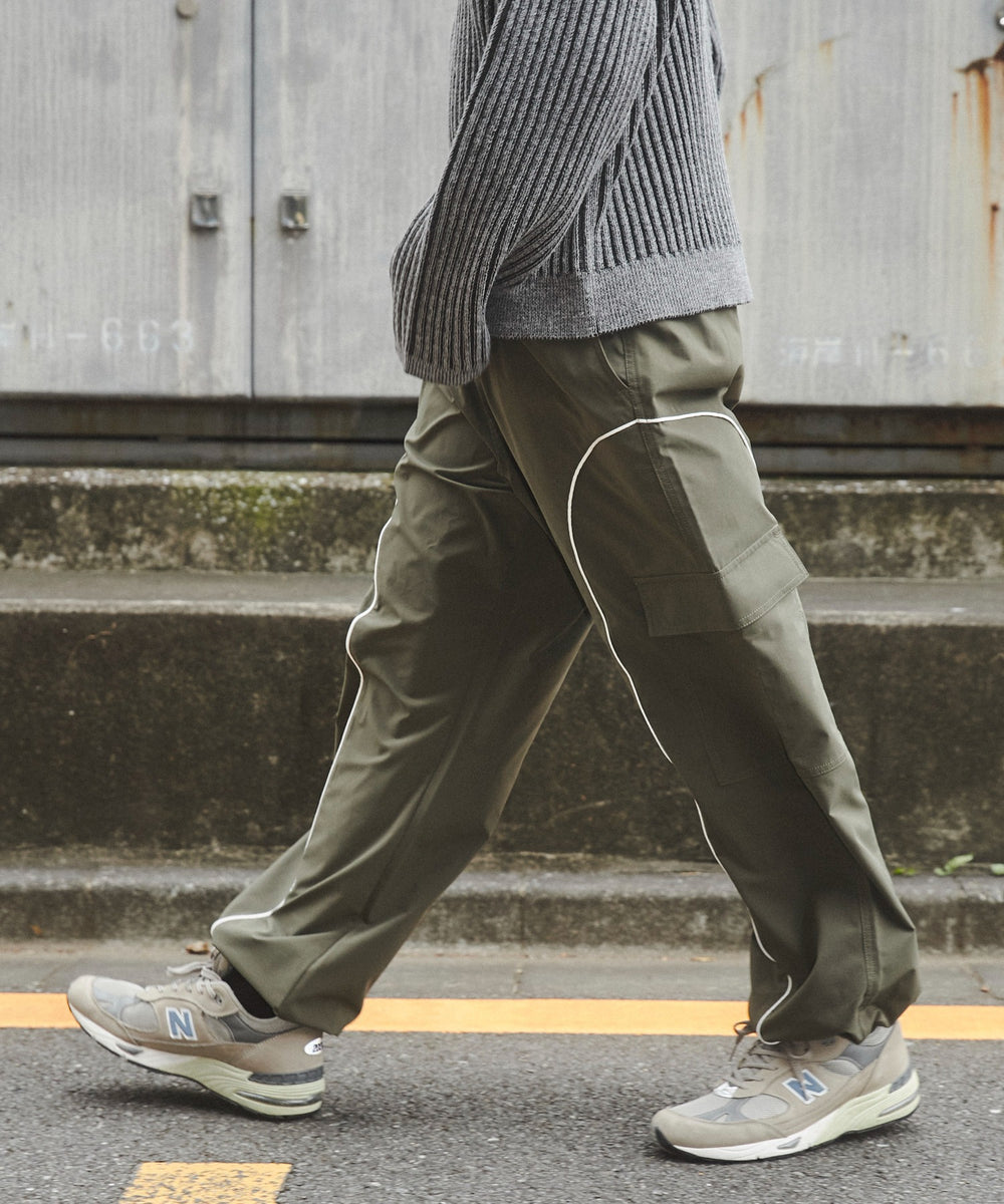 カーキ モデル：178cm M着用