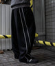 ブラック モデル：178cm L着用