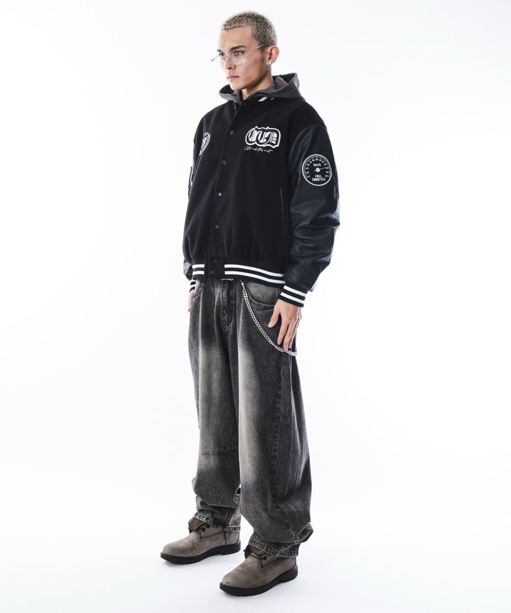 ブラック　モデル：180cm L着用