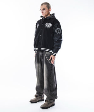 ブラック　モデル：180cm L着用