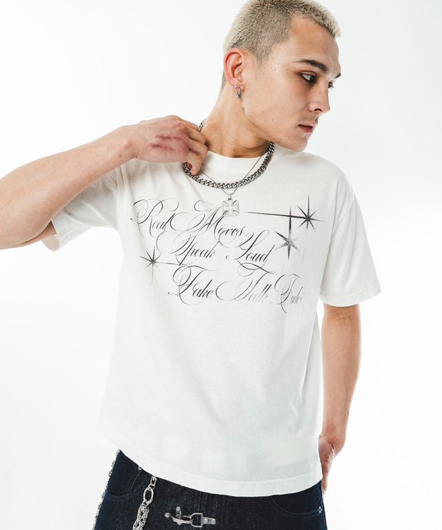 ホワイト　モデル：180cm L着用
